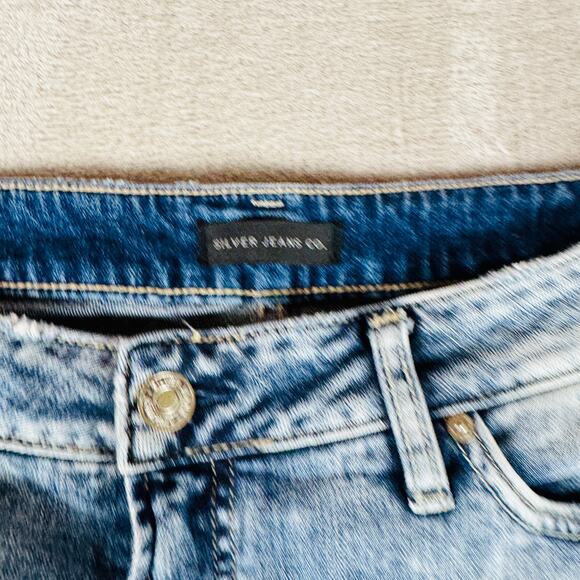 Silver Jeans Women's 30 Light Wash Faded Blue Denim‎ Suki Capri Mid Rise Stretch - Picture 3 of 13